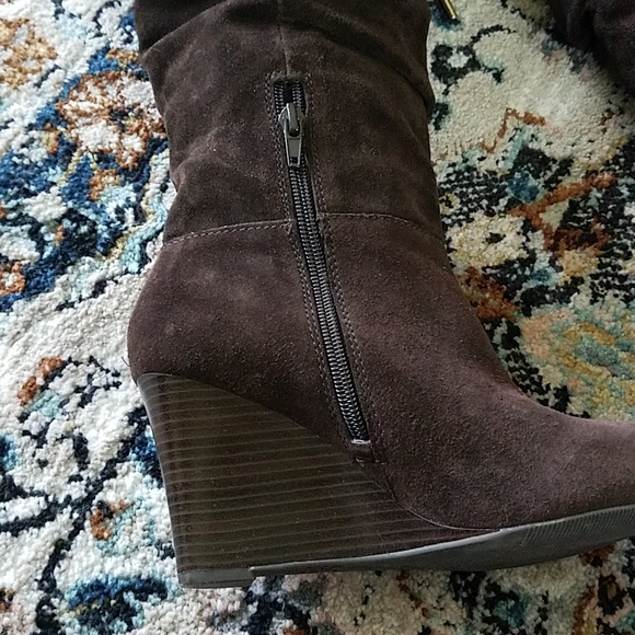 Boots - Picture 5 of 7